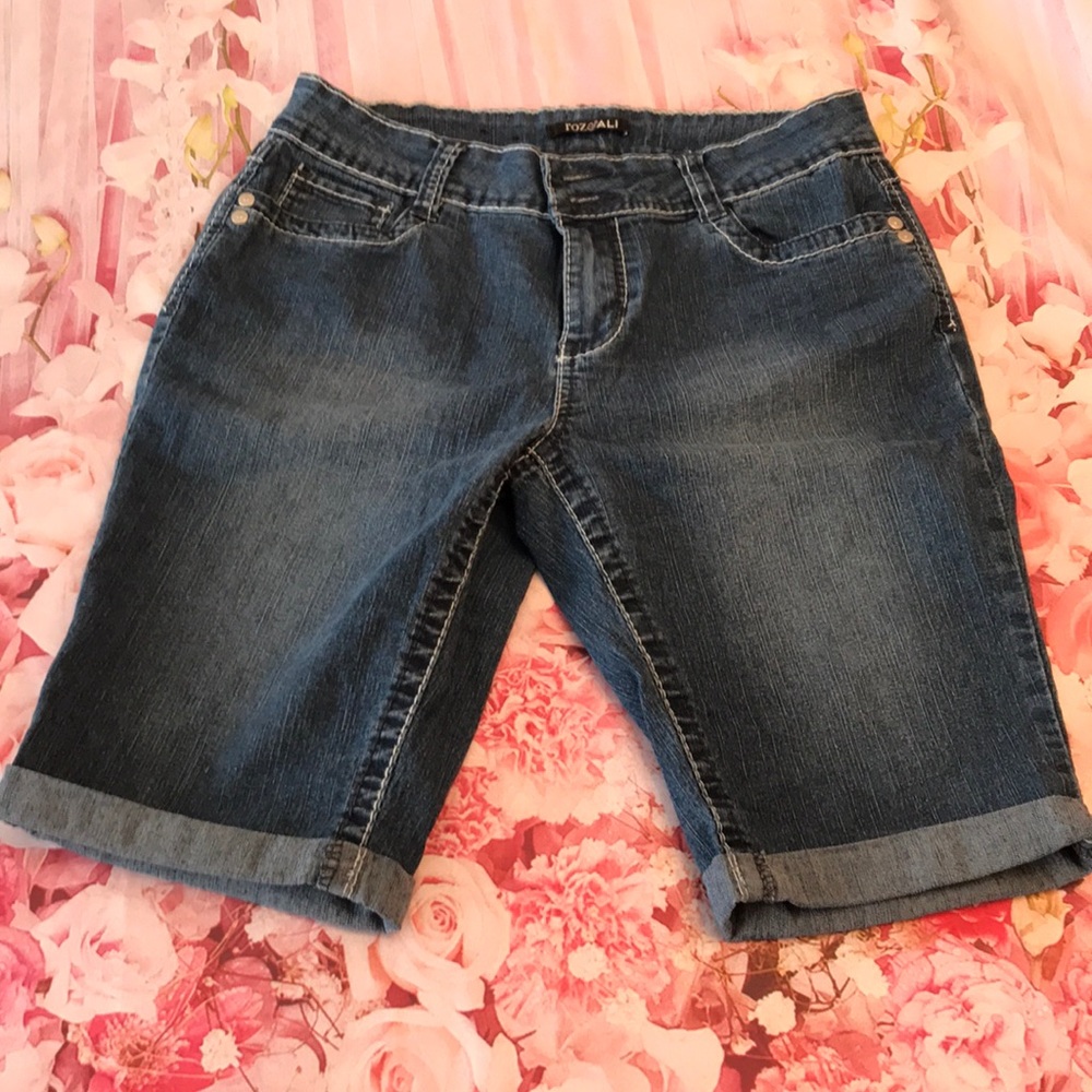 ROZ & ALI denim shorts